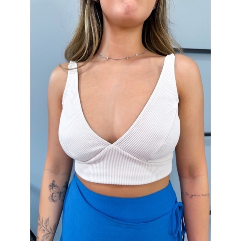 ☘️3/$35 Cotton On Women's Tan Deep V Cropped Tank with Ribbed Detailing NWOT☘️